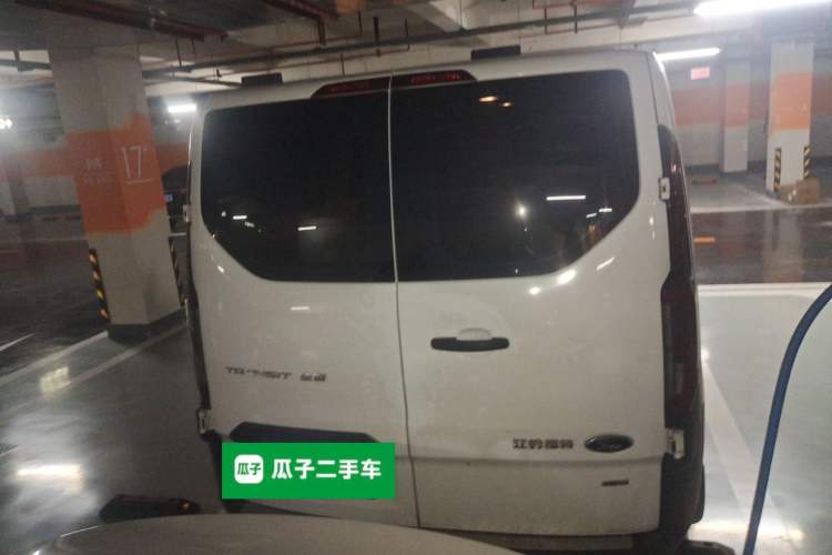 Used Ford Transit 2023 2.0T Diesel Manual Multifunction Commercial Vehicle Mid-axle Low-Roof Design 5/6 Seats Rear