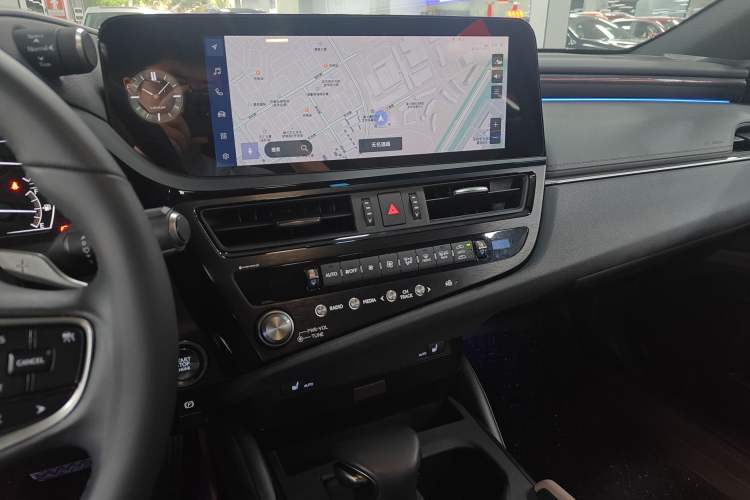 Used Lexus ES 2023 200 Excellence Edition