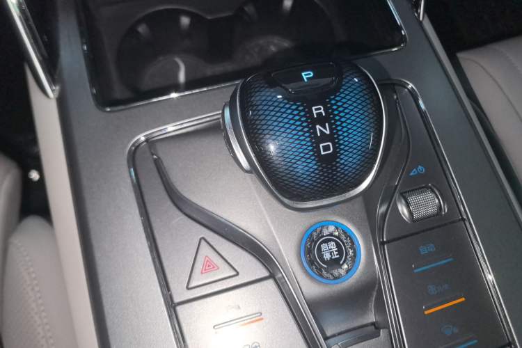 Used BYD Tang New Energy 2025 Intelligent Driving Version DM-i 115KM Flagship Edition Gear Lever