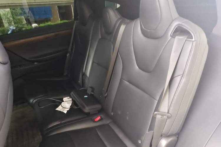 Used Tesla Model X 2019 Long-Range Version Left Rear Seat
