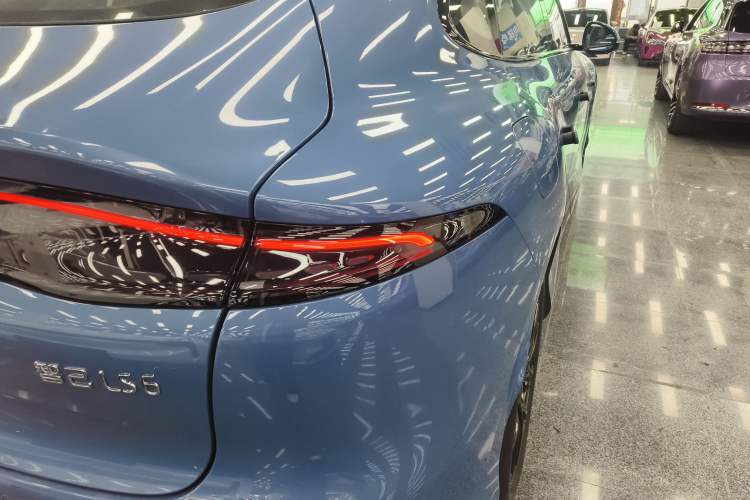 Used IM LS6 2026 Model Range-Extending 66 Max Right Rear Taillight