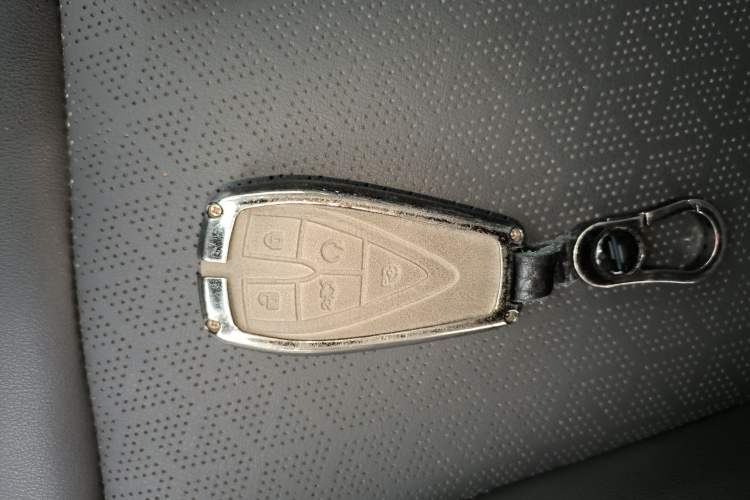 Used Oshan Z6 New Energy 2023 ZhiDian iDD 150KM Flagship PLUS Smart Parking Edition