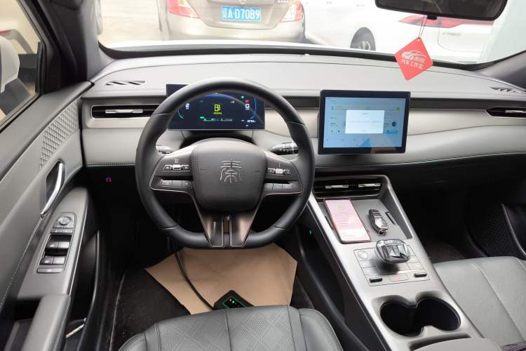 Used BYD Qin PLUS 2025 DM-i Smart Drive 55KM Leading Model