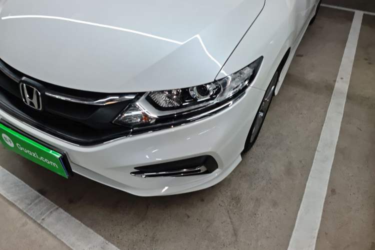 Used Honda Jade 2017 1.8L automatic Comfort version 5 seats
