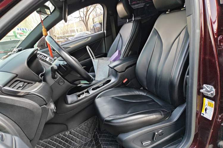 Used Lincoln MKC 2017 2.0T Two-Wheel Drive Deluxe Edition