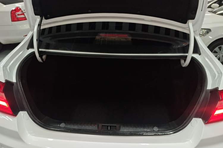 Used Geely Auto Vision 2019 Upgraded Model 1.5L CVT Prestige Version China VI Standard Trunk