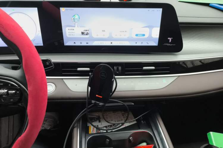 Used Chery Tiggo 8 PRO 2024 Champion Edition 390T Four-Wheel Drive Peak Version 5 Seats Audio And AC Panel