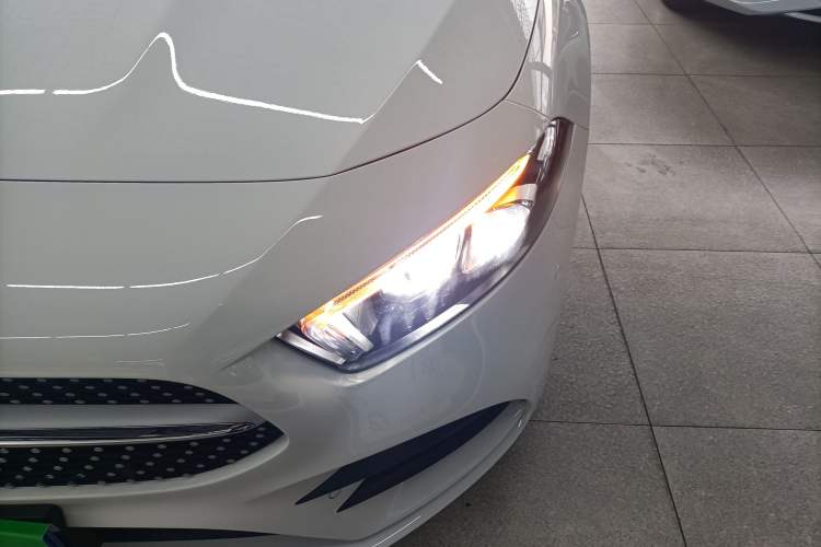 Used Mercedes-Benz A-Class 2022 Revised Version A 200 L Sport Sedan Fashionable Style Left Front Headlight