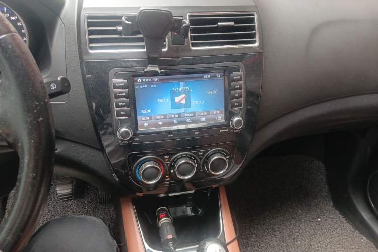 Used FORTHING Joyear X5 2015 1.6L Manual Luxury Model
