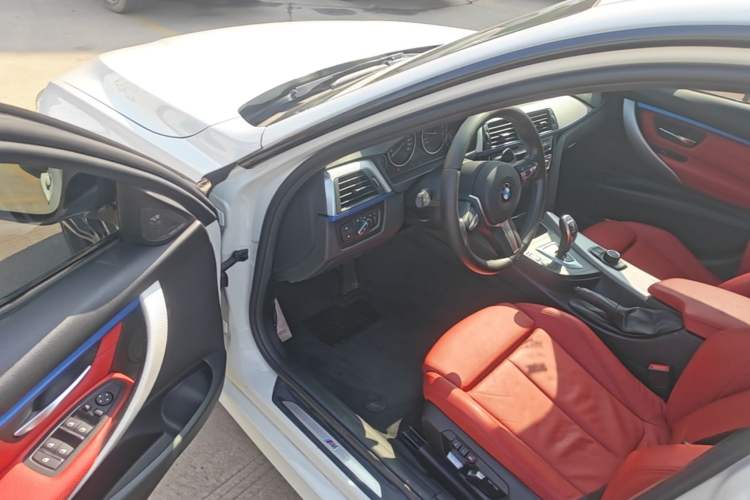 Used BMW 3 Series 2019 320i M Sport Package
