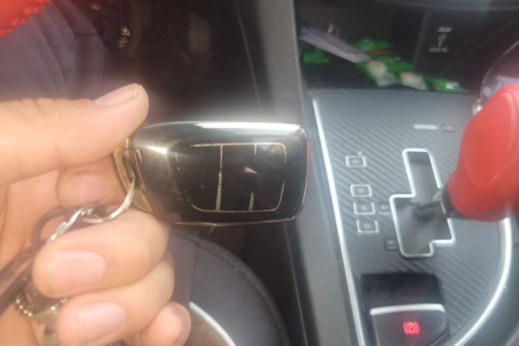 Used Dongfeng Aeolus AX7 2015 2.0L Automatic Zhiyi Trim
