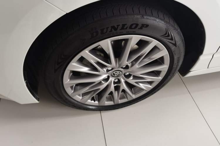 Used Toyota Avalon 2024 Dual-Motor 2.0L Luxury Edition
