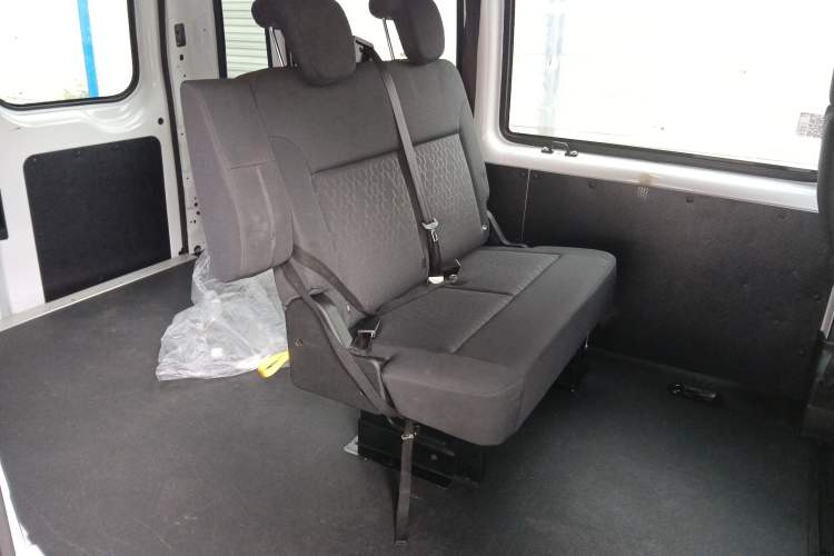 Used JMC Fushun 2023 2.0T Manual Short-Wheelbase Mid-Height Commercial Multi-Purpose 5-Seater Passenger Vehicle Left Rear Seat