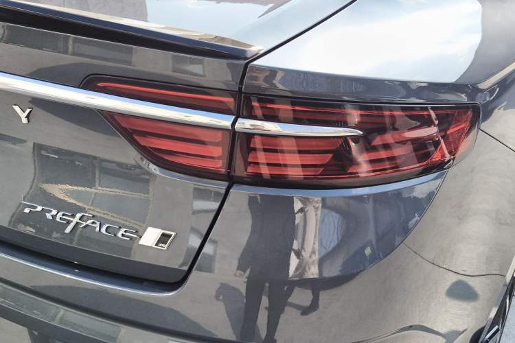 Used Geely Auto Preface 2025 Dongfang Yao 1.5TD Kunlun Edition
