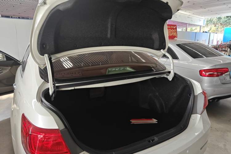 Used Toyota Camry 2013 200G Classic Luxury Edition
