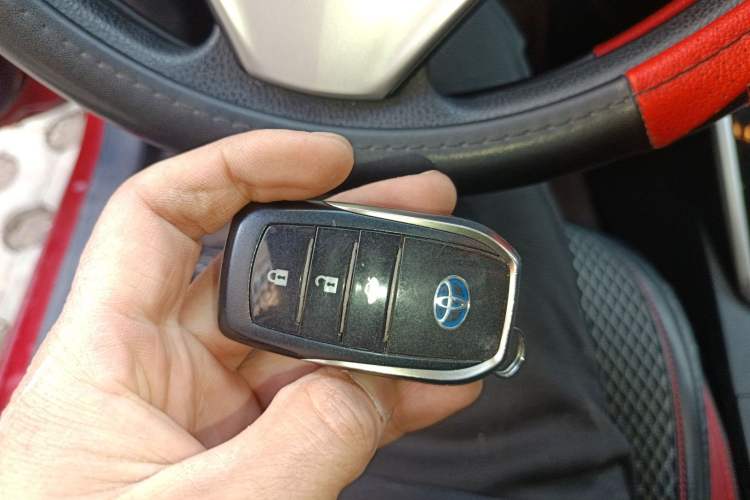 Used Toyota Levin 2017 Revised Dual-Engine 1.8H GS E-CVT Elite Sunroof Version China V Standard