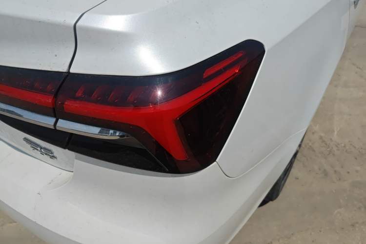 Used Rising ER6 2020 620 km Smart Edition
