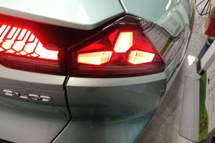Used Deepal SL03 2024 530 Plus Pure Electric Version Right Rear Taillight