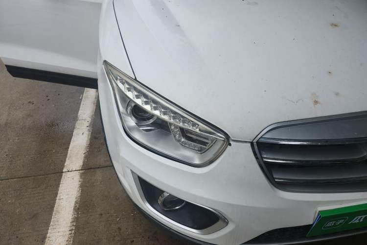 Used Bestune X80 2015 2.0L automatic comfort version Right Front Headlight