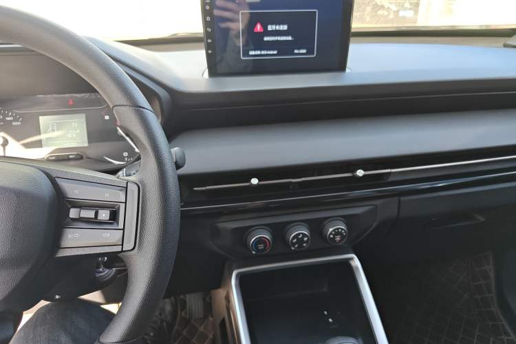 Used Wuling Alvez 2022 1.5L Manual Free-Style Model