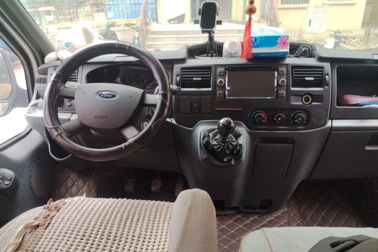 Used Ford Transit Custom 2016 2.2T Short-Wheelbase 6-Seater Mid-Roof Multi-Purpose Vehicle