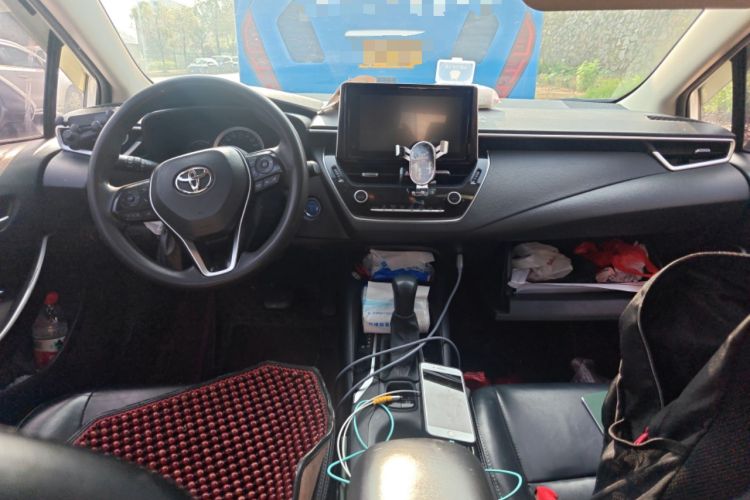 Used Toyota Corolla 2021 Dual-Motor 1.8L E-CVT Elite Edition Center Console