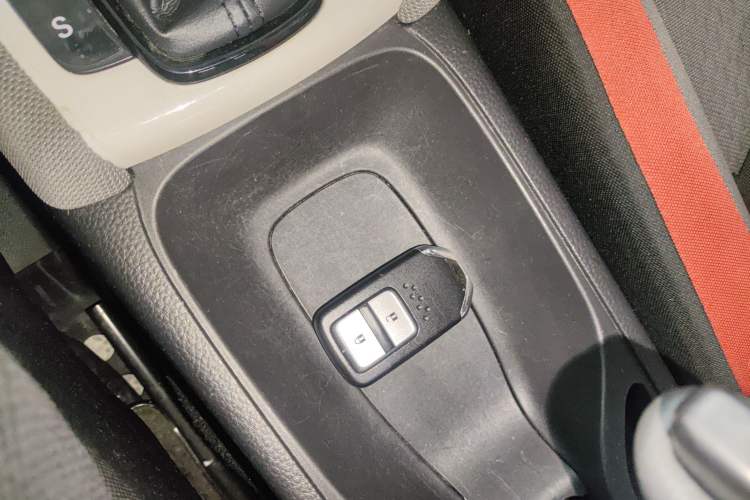 Used Honda LIFE 2021 1.5L CVT SPORT Heartbeat Edition Interior 1