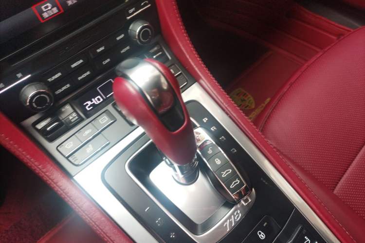 Used Porsche 718 2018 Boxster 2.0T
