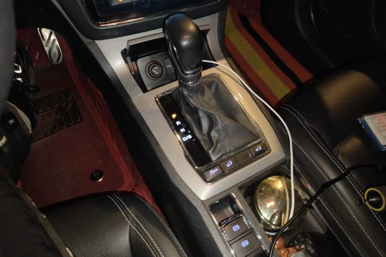 Used Roewe RX5 2018 20T Two-Wheel Drive Automatic Internet Smart Luxury Edition