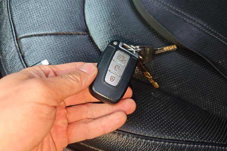 Used Hyundai ix35 2012 2.0L Automatic Two-Wheel Drive Elite Edition GLS
