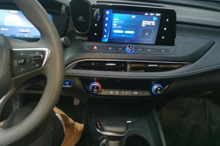 Used Buick Velite 6 2022 Connected & Shared PLUS Audio And AC Panel