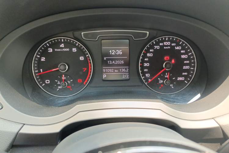 Used Audi Q3 2018 30th Anniversary Edition 30 TFSI Fashion Model Odometer Close Up