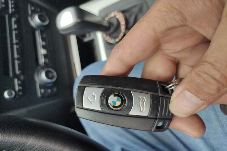 Used BMW 3 Series 2010 318i Leading Model
