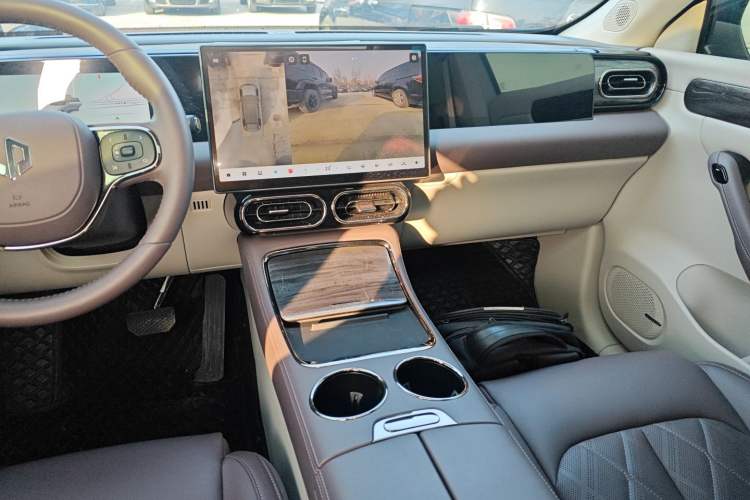 Used Leapmotor C11 2024 Range-Extended 300 Luxury Edition
