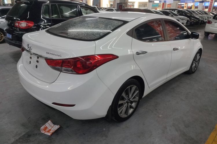 Used Hyundai Elantra (5th Generation / Langdong) 2015 1.6L Automatic Luxury Model Rear Right 45 Deg