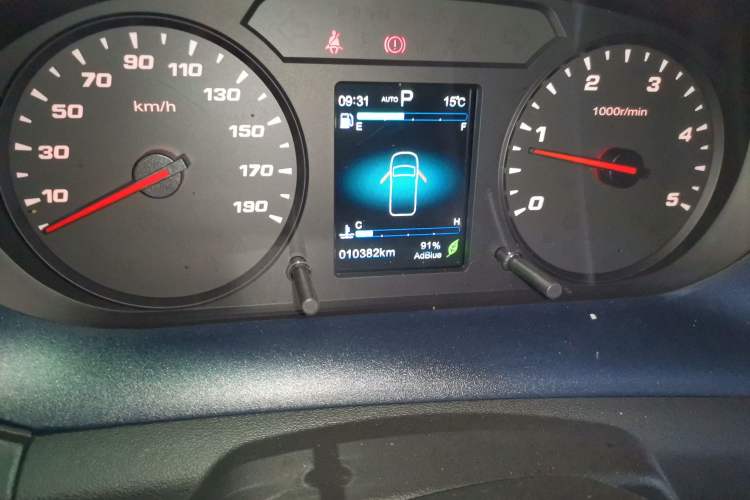 Used Iveco Eurocargo 2021 3.0T Automatic Super-Rui Short Wheelbase Low-Roof Manual-Door F1C Odometer Close Up