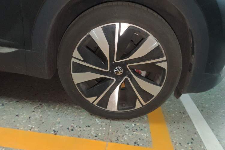 Used Volkswagen Talagon 2023 380TSI Four-Wheel Drive Luxury Premium Edition Pro Right Front Wheel Hub