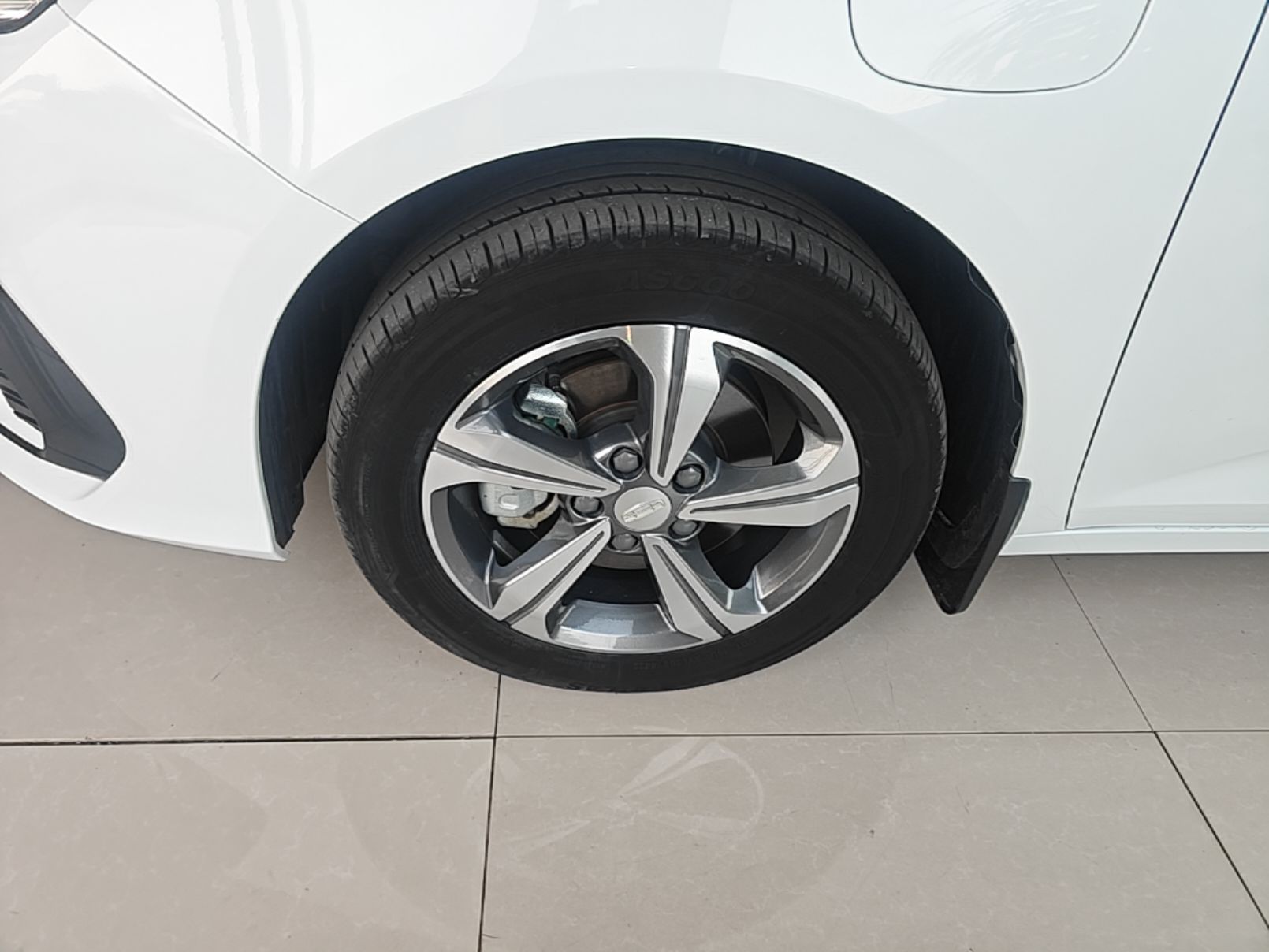 Geely Auto Emgrand L HiP 2024 Longteng Edition 1.5TD-DHT Pro 100KM Superior Model — снимка 10