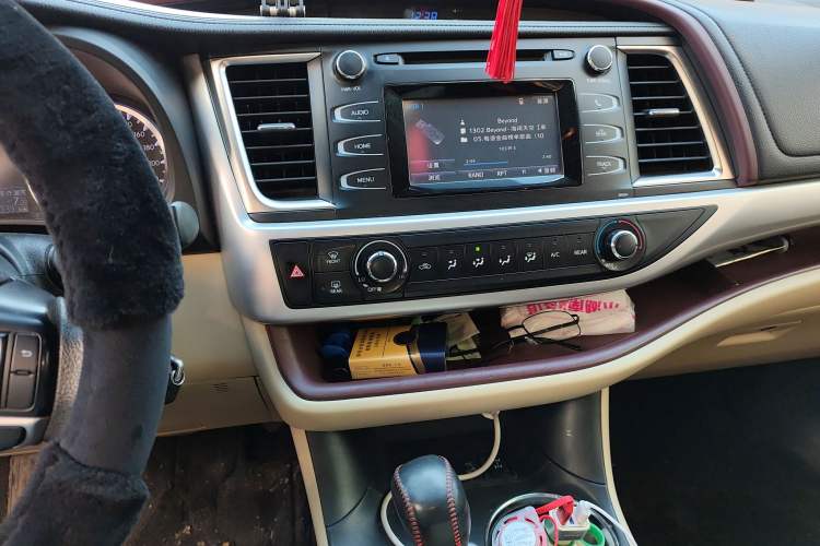 Used Toyota Highlander 2015 2.0T Four-Wheel Drive Elite Edition 7-Seater
