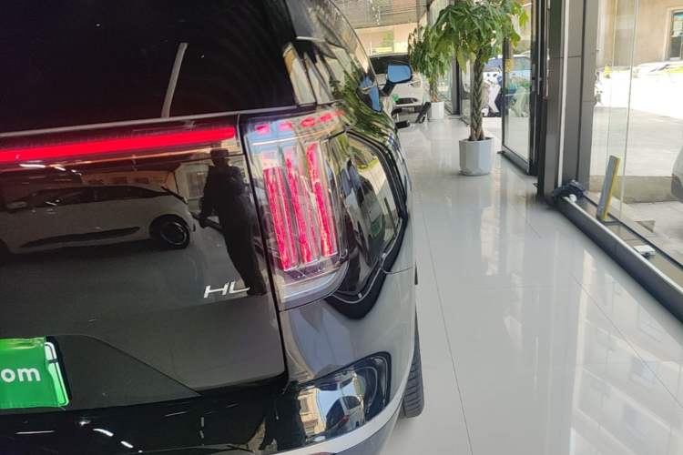 Used Hyptec HL 2025 700 Ultra Six-Seater All-Wheel-Drive LiDAR Version
