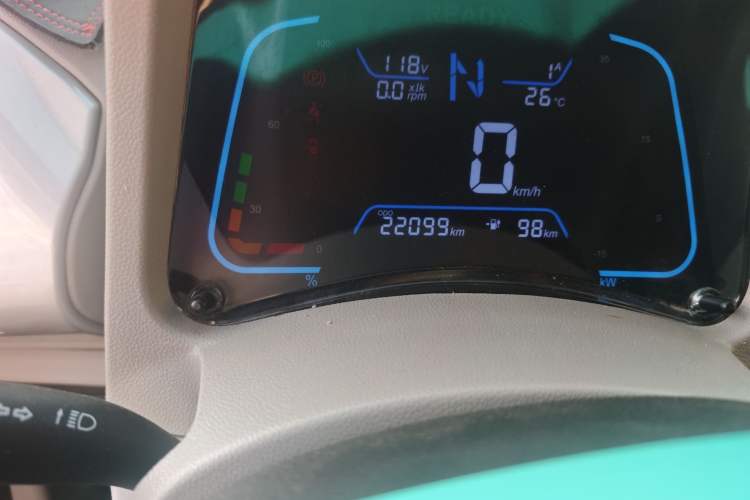 Used JMEV Xiao Qilin 2023 Joyful Edition 201km Comfort Model Odometer Close Up