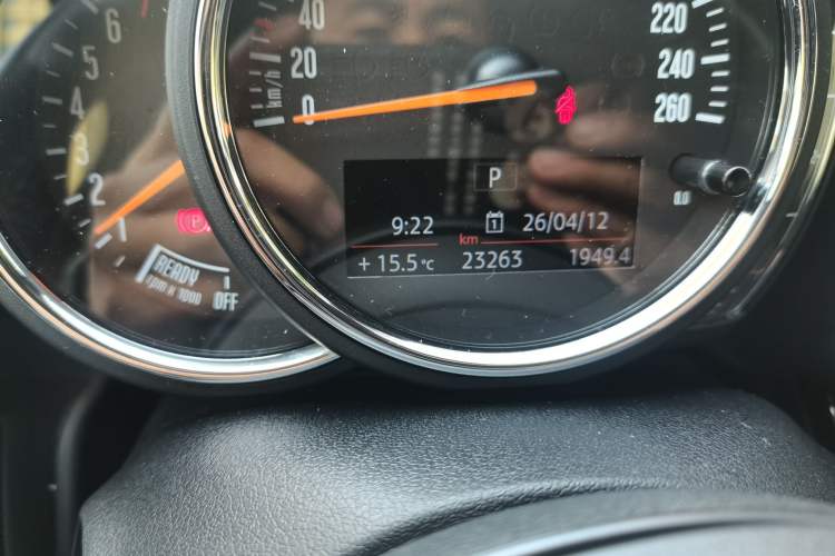 Used MINI Countryman 2018 2.0T COOPER S ALL4 Classic Edition Odometer Close Up