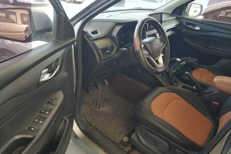 Used Wuling Hongguang S3 2018 1.5L Manual Comfort Model China V Standard
