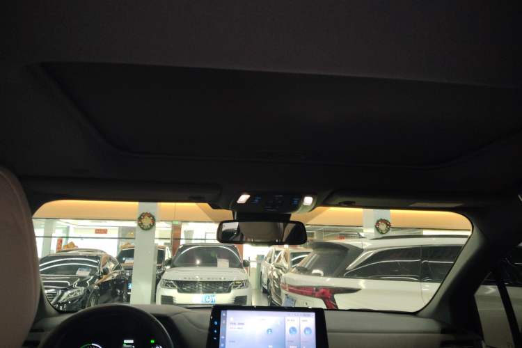 Used Toyota Sienna 2021 2.5L Hybrid Premium Edition
