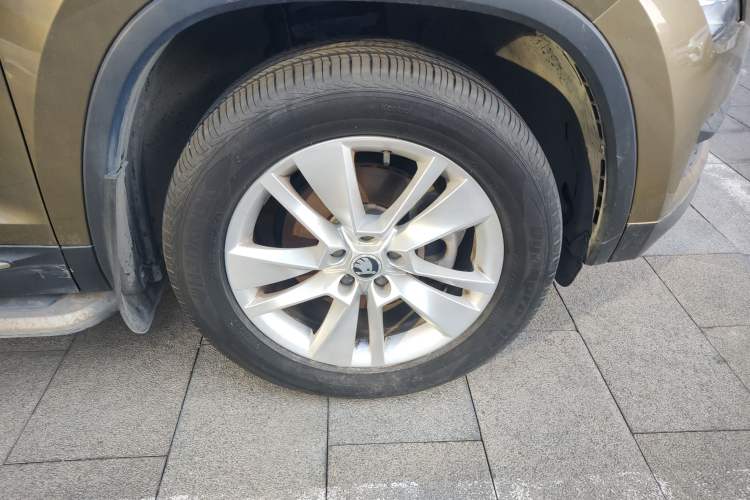 Used Skoda Kodiaq 2017 TSI330 5-seat Two-Wheel Drive Comfort Edition Right Front Wheel Hub