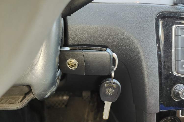 Used Volkswagen Bora 2013 1.6L Automatic Fashion Model Vehicle Key