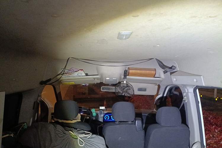 Used SAIC MAXUS Xintu V80 2021 2.0T Manual Classic Aoyuntong 127 PS Mid-axle Mid-roof 6/7/8/9-Seater
