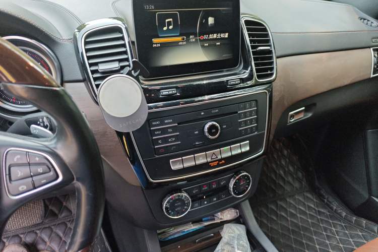 Used Mercedes-Benz GLS 2017 GLS 400 4MATIC Luxury Model Audio And AC Panel