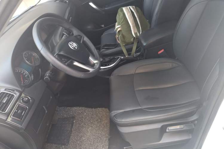 Used Brilliance V5 2014 1.5T Automatic Two-Wheel Drive Sport Model Left Front Seat