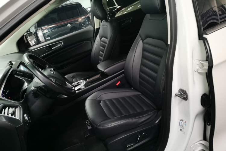 Used Ford Edge 2018 EcoBoost 245 Two-Wheel-Drive Titanium 7-Seater China VI Standard